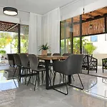 فيلة Evergreen - 3bed Large Pool *