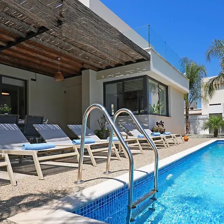 Evergreen - 3bed Large Pool *