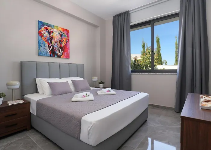 Evergreen - 3bed Large Pool *