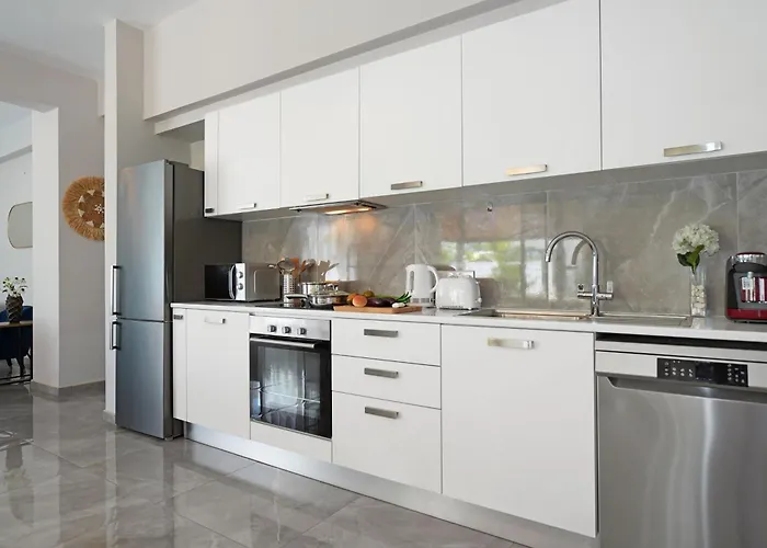 Evergreen - 3bed Large Pool Protaras