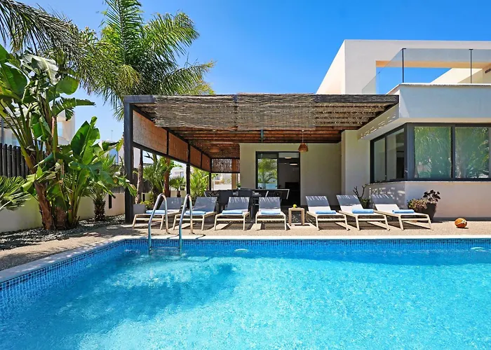 Evergreen - 3bed Large Pool *