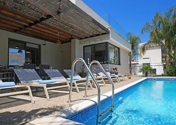 Evergreen - 3bed Large Pool *