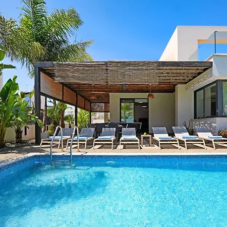 Evergreen - 3bed Large Pool *