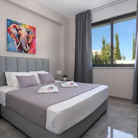 Evergreen - 3bed Large Pool *