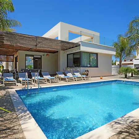 Evergreen - 3bed Large Pool Holiday home