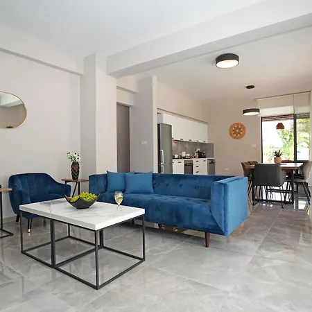 Vakantiehuis Evergreen - 3bed Large Pool