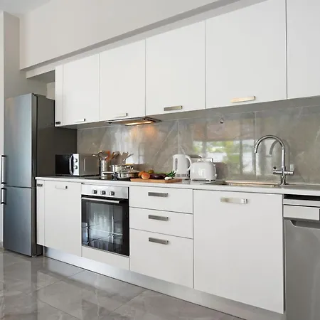 Evergreen - 3bed Large Pool Πρωταράς